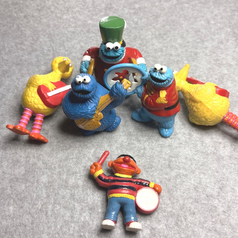 Vintage 1982 Sesame Street PVC Figures Tara Toy Corp Muppets Band Lot of 6 - Picture 2 of 4
